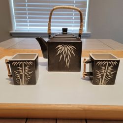 Japanese-Style Tea Set – Teapot + 2 Cups – Unique Modern Design