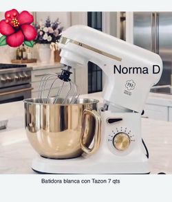 Batidora de mostrador con Tazon de 7 QTs Nueva en su caja 🌺 princess house 🌺