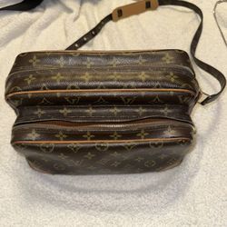 Louis Vuitton Monogram Nile Shoulder Bag Brown Tan Adjustable Strap Crossbody