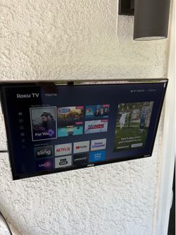 24” RCA Roku Smart TV