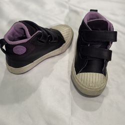 Toddler girls converse Size 9