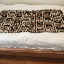 2 Cowers for Bolster.   (NEW )( 22”X22” )