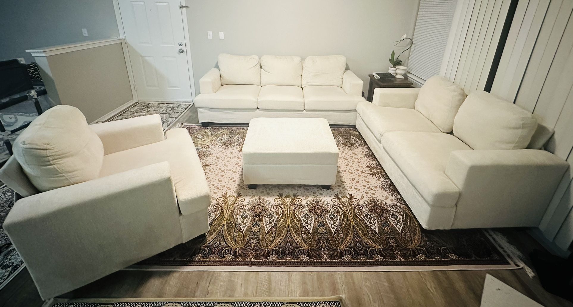 4-Piece Beige Sofa Set – Excellent Condition – Must Go!