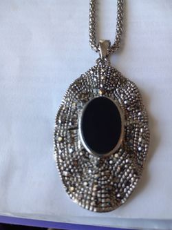 Pendant With Chain Black Onix Looks And Marcasite Beautiful 