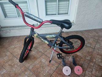 Kids Bike w/ Training Wheels