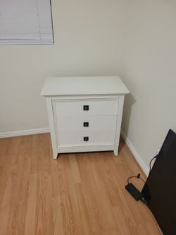 Dresser 3 draw