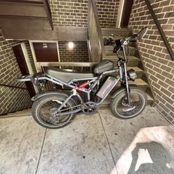 Happy Run Bike / WILL TAKE TRADES /FLAT BACK TIRE 