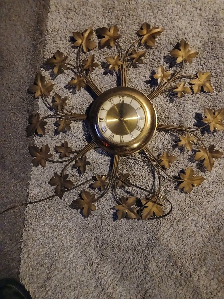 MID CETURY CLOCK