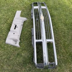 95/99 Chevy Silverado Tahoe Obs Chrome Grill