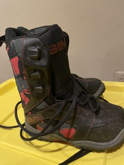Snowboarding Boots Size 2 Boys $40.00