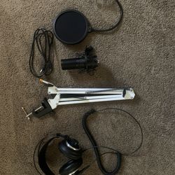 Studio Head Phones And Microphone