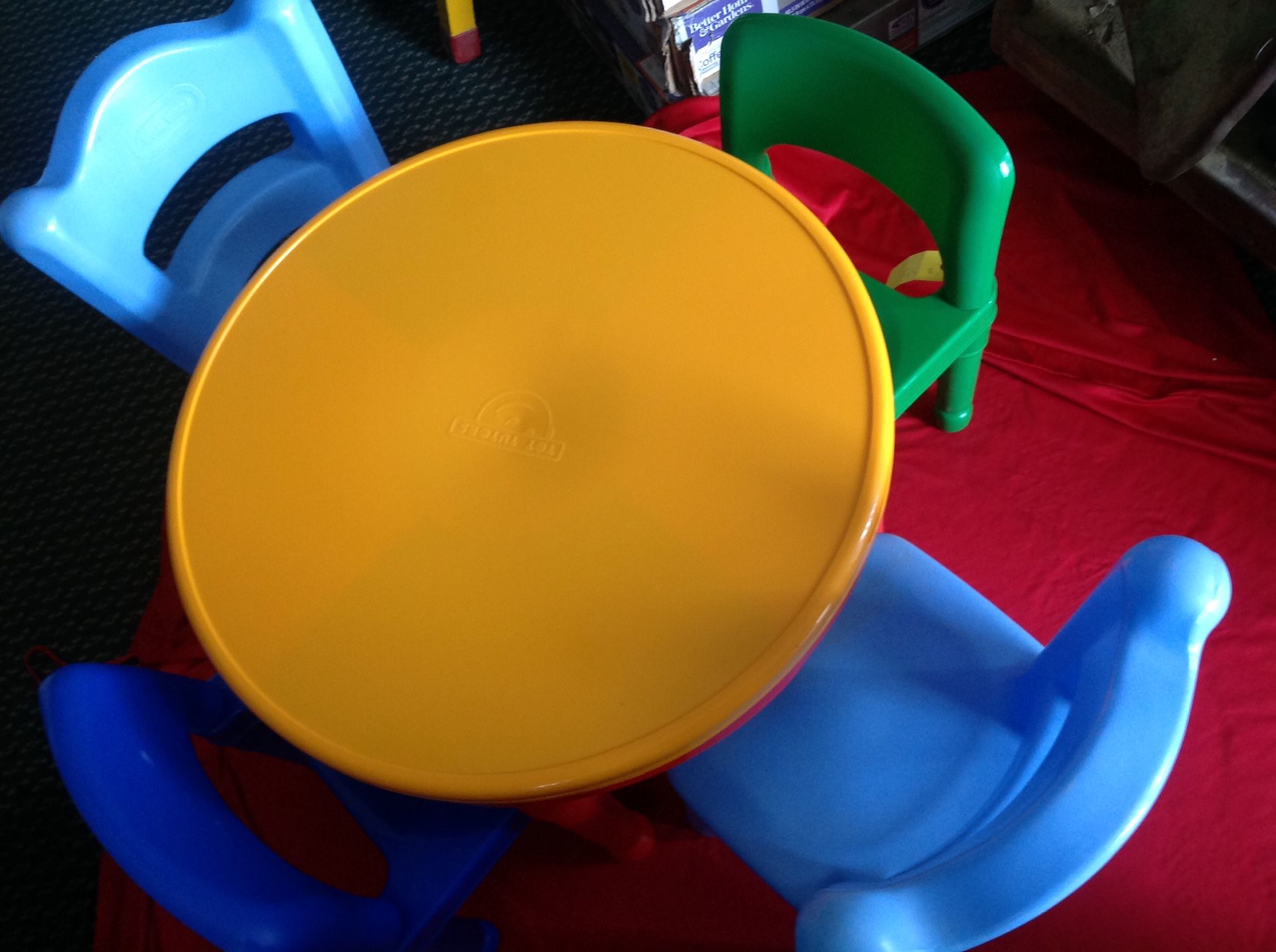 Kids plastic table w/ Lego activity