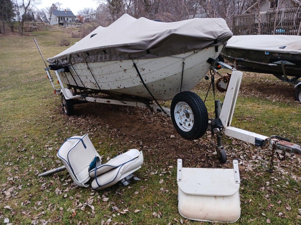 16' Fishing Boat