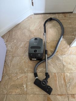 Miele classic c1 vacuum