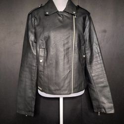 Women's Black Leather Jacket By Harve Bernard (Size M)