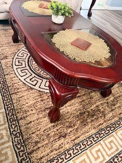 Centre piece with 2 side table and lamp