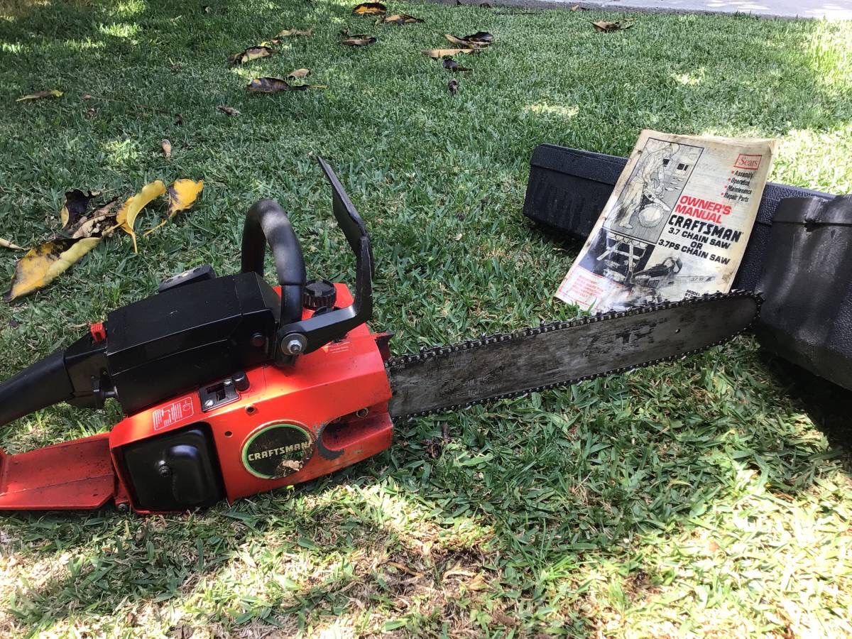 Craftsman  18” Gas   3.7 Chainsaw W/ Case.  $50.  OBO