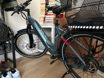 2024 Aventon Level.2 E-Bike (Step - Through, Blue) - Low Miles!