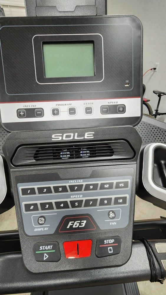 SOLE F63 Treadmilll