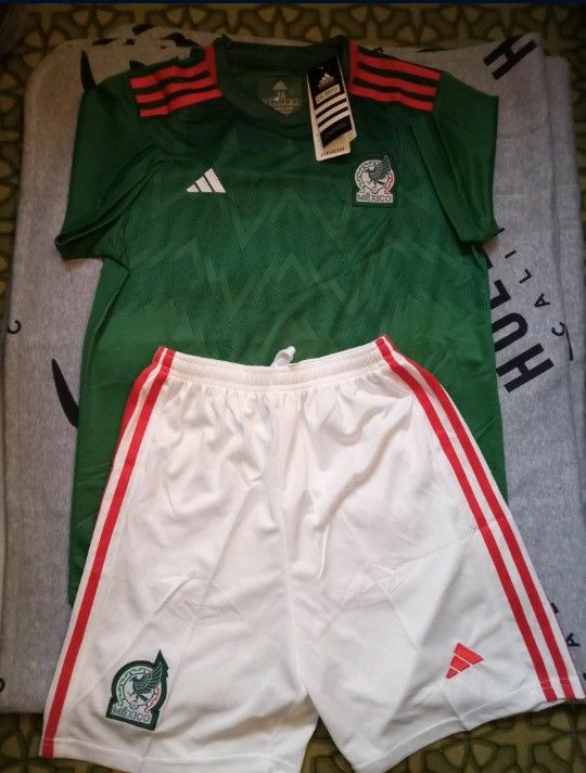 UNIFORME DE MÉXICO PARA NIÑOS DÉ 8 A 10 AÑOS Y DÉ 10 A 12