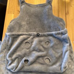 Pet pouch holder