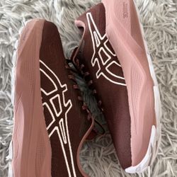 Size 8.5 Women’s  ASICS GT-2000 14 TR Nature Bathing Dark 1012B902-600.