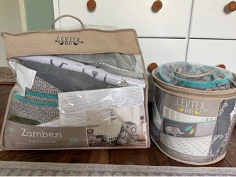 Baby crib set and bumper (crib not included)