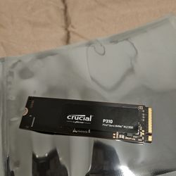 Crucial P310 SSD 2tb x2