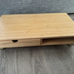 Computer Stand With Wireless Charger 