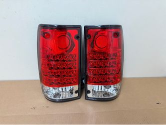Toyota Pickup Tail Lights