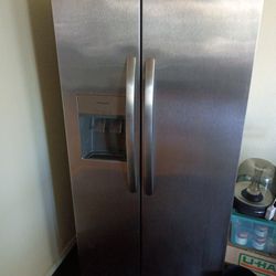 Frigidaire Refrigerator