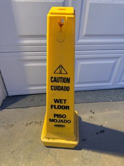 Rubbermaid Yellow Wet Floor Caution Sign