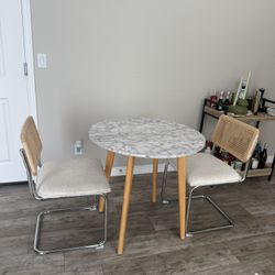 Table And Chairs 
