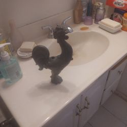 WIND. VAN.  I THINK THATS WHAT.  I T.   I S.  CALL.    