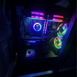 Selling Gaming Pc Nvdia 4070 super with amd ryzen 9 32gb of ram ddr4 kingston fury 1tb storage