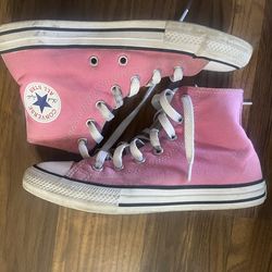 Girl’s Pink converse size  3