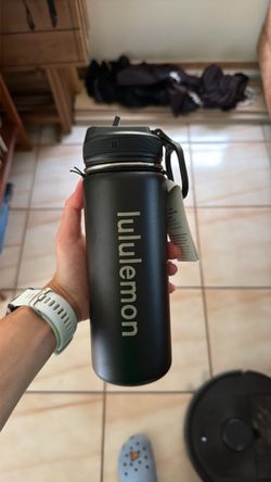 Lululemon water bottle BRAND NEW