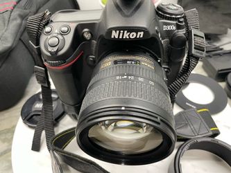 Nikon D300S DSLR Camera + Nikon Lens, Flash, Bag & Accessories