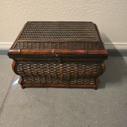 Wicker And Bamboo Trunk / chest
