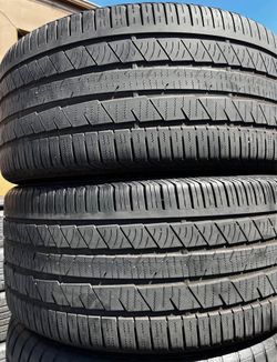 285 40 22 Continental CROSS CONTACT LX SPORT 285/40/22 Used Tires 285/40R22