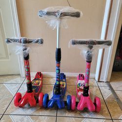 SCOOTERS FOR KIDS WIHT LIGHT 50 EACH