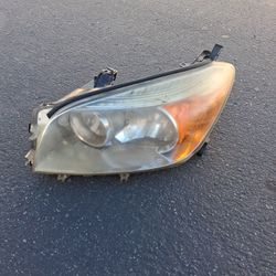 Toyota Rav4 Headlight 