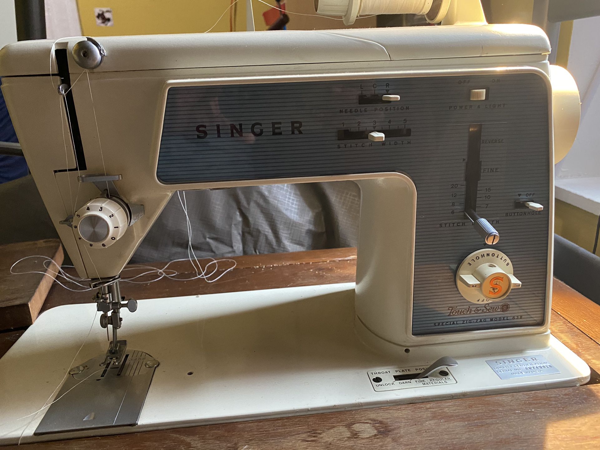 Sewing Machine Classic Tucks Away
