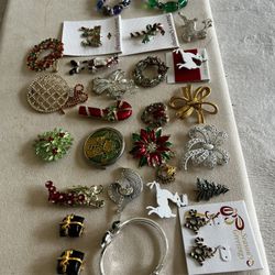 Lots Of Christmas Brooches And Earrings 
