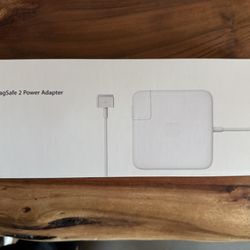 Apple MagSafe 2 Power Adapter (85w)