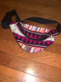 Women’s Fanny Pack - Like NEW!