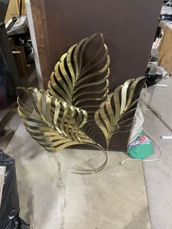 Metal Wall Sconce