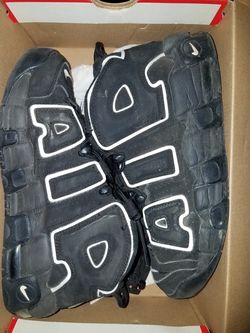 Air size 7 it's just the lighting of the camera great condition