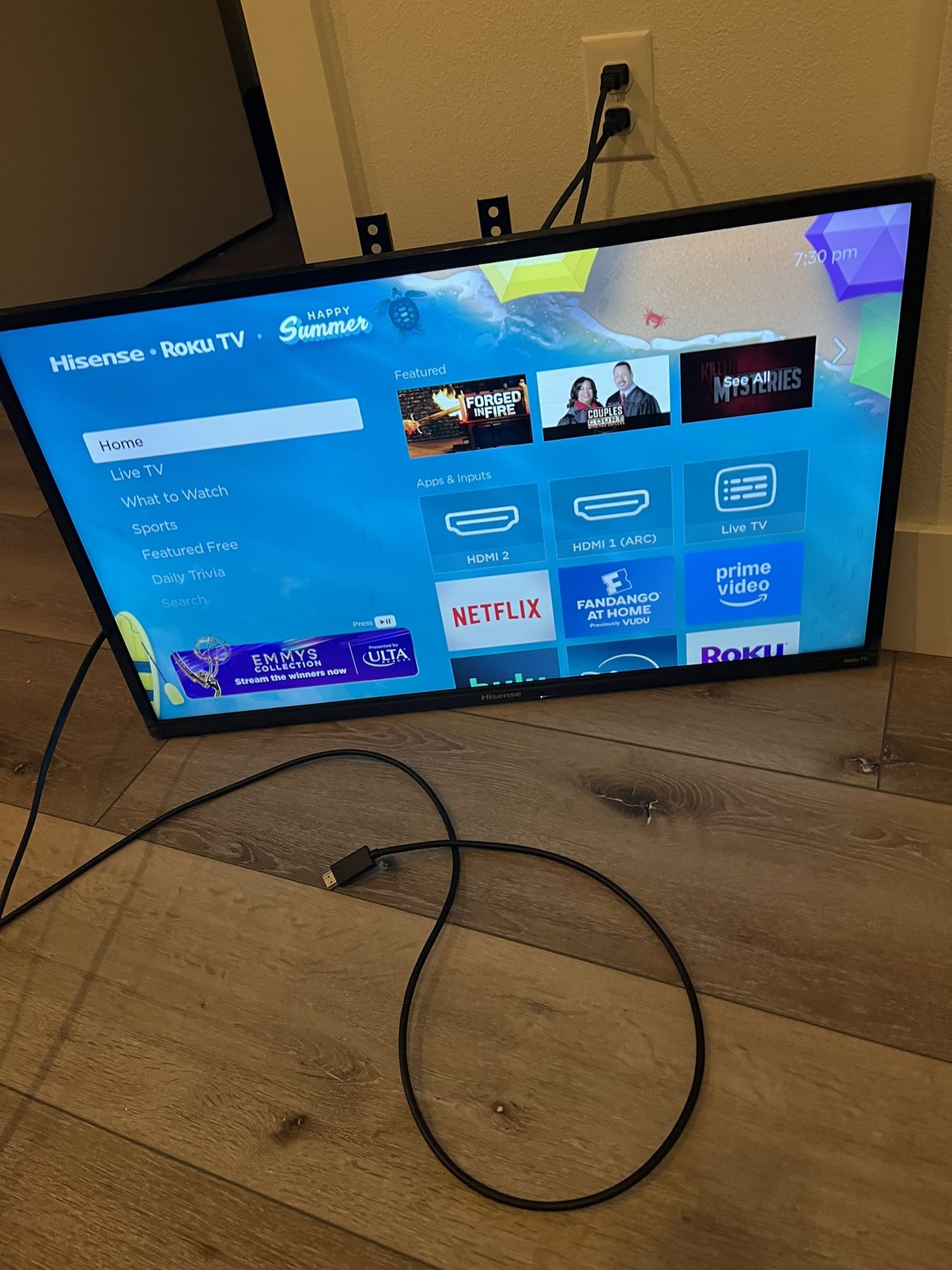 32 inch TV with wall mount an Xbox one