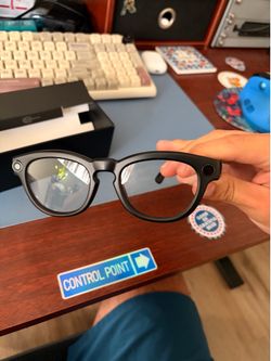 A1 Smart Glasses / Bluetooth Audio Glasses - Like New